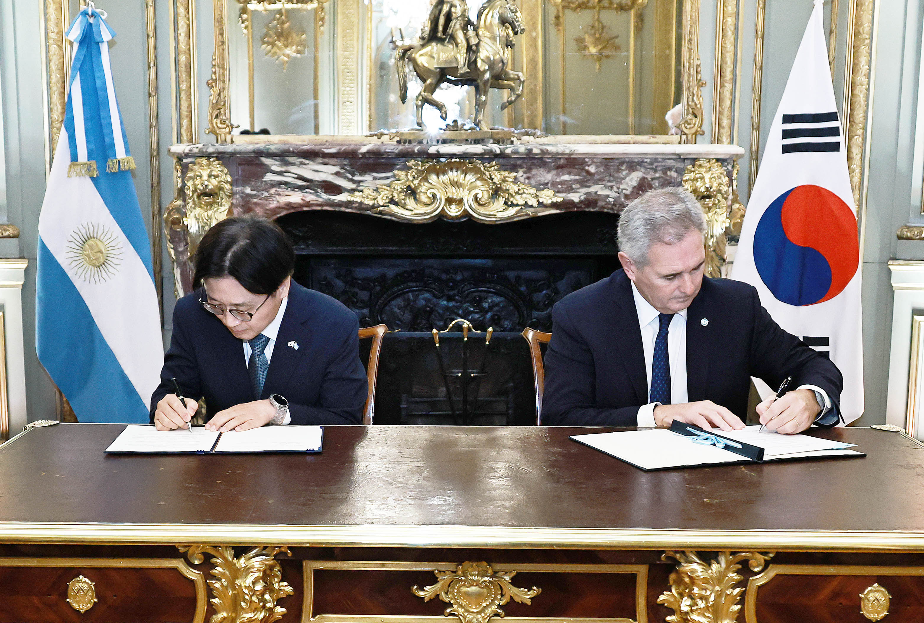 Korea and Argentina Sign MOU on Critical Minerals Cooperation