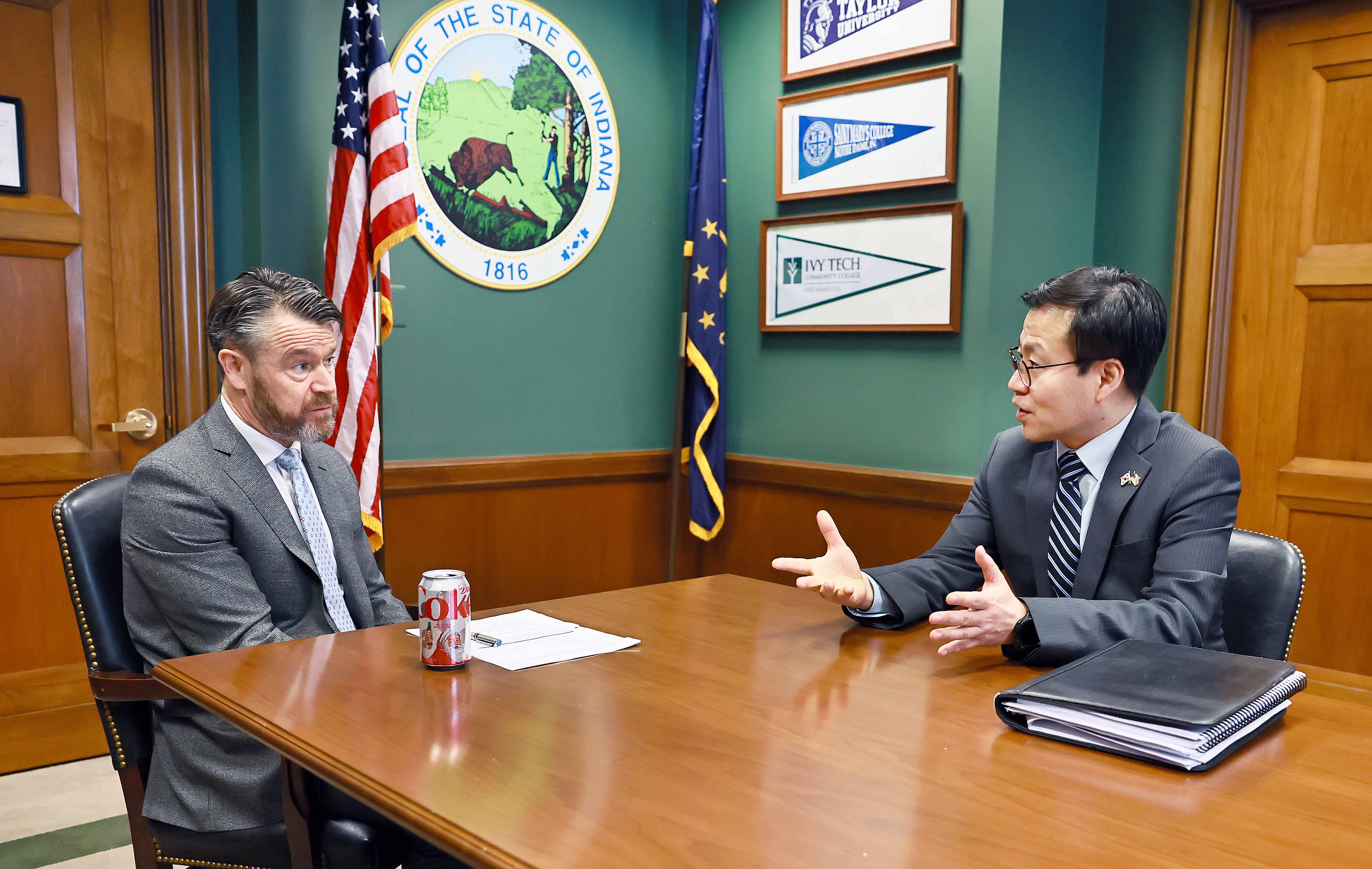 Trade Minister Meets with U.S. Senator Todd Young