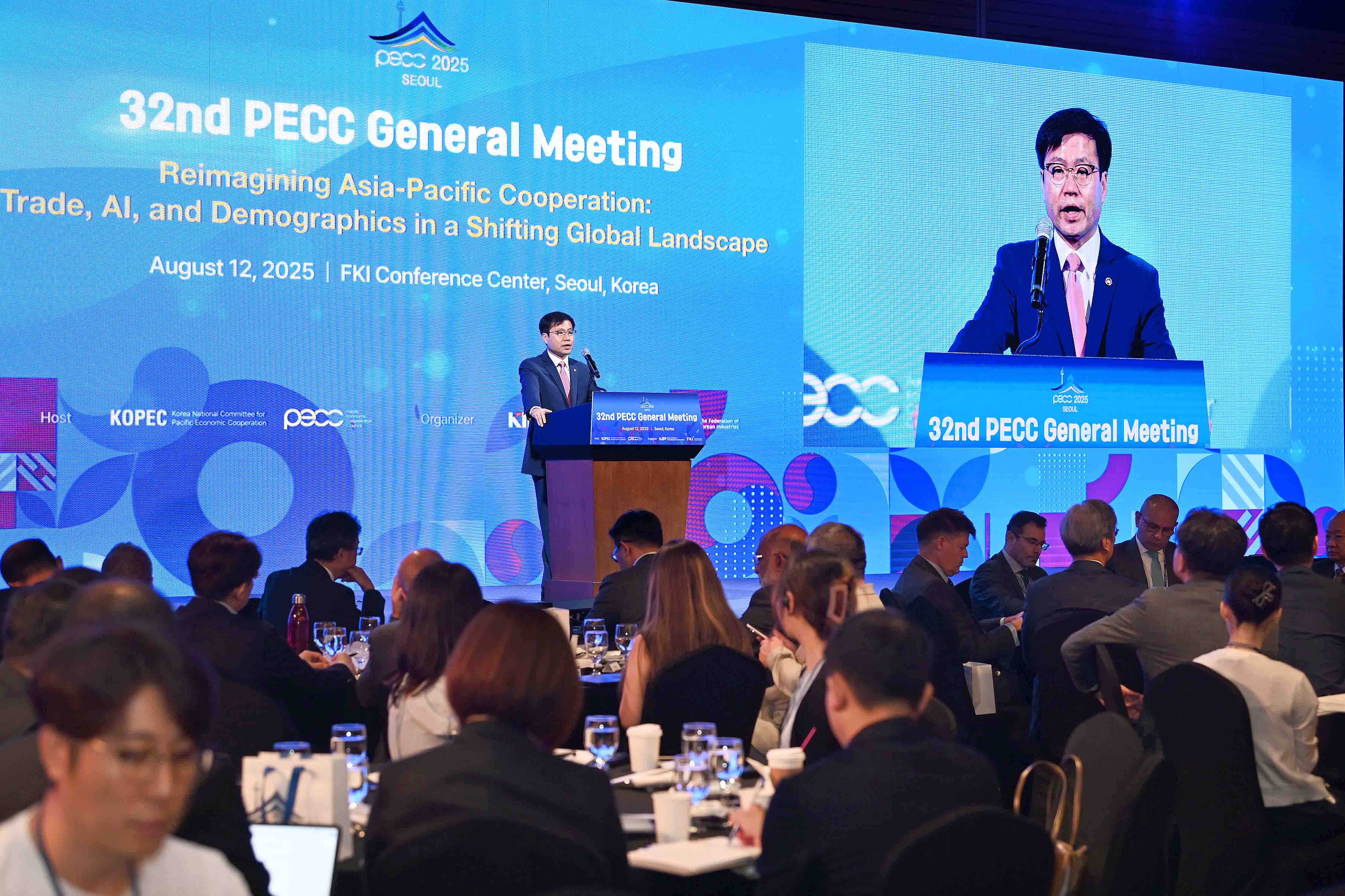 Trade Minister Attends 32nd PECC General Meeting_1