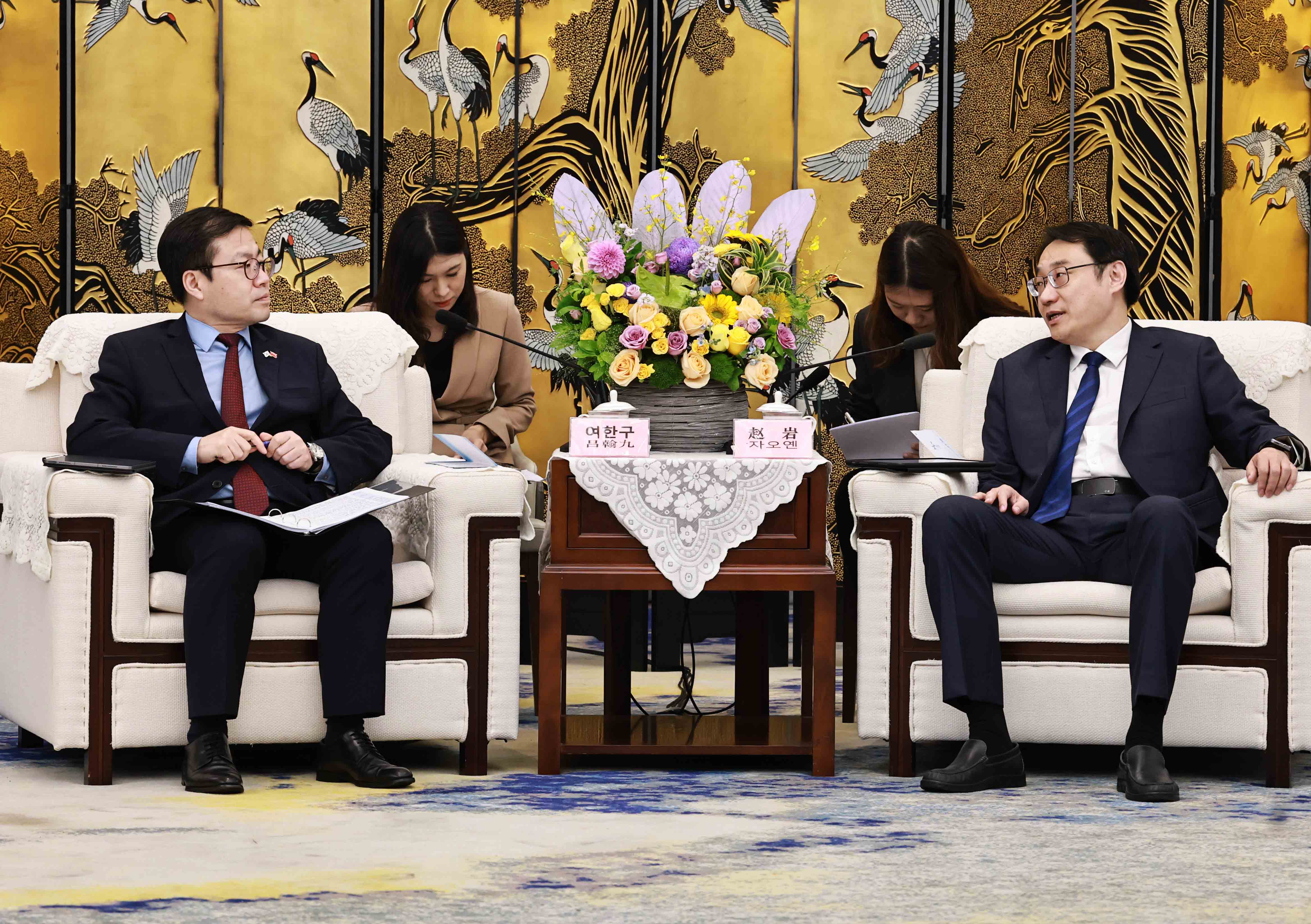 Minister Yeo Meets with Jiangsu Vice Governor Zhao Yan_1